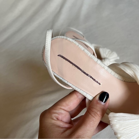 Loeffler Randall Camellia White Pleated Bow Heel 6.5 NEW - Picture 4 of 7
